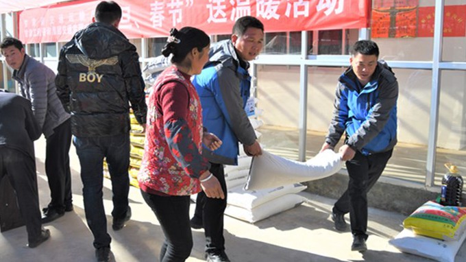 �ڰ��һ�ߴ�����ƶ�������<br/>��������ʡ��ͨ������˾��ƶ��������������