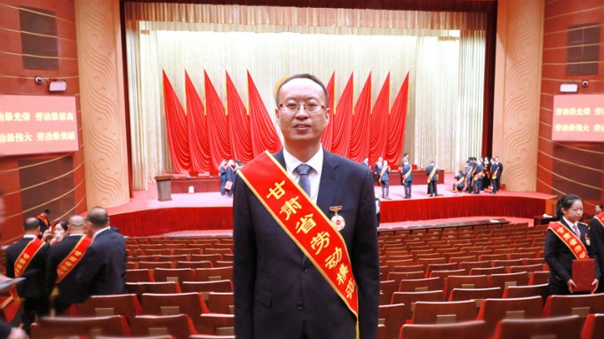 �ö�����Ϊ�ഺ��ɫ����������Ϊ¤ԭˮ�������ͼ | �Ǹ���ʡ�Ͷ�ģ�����