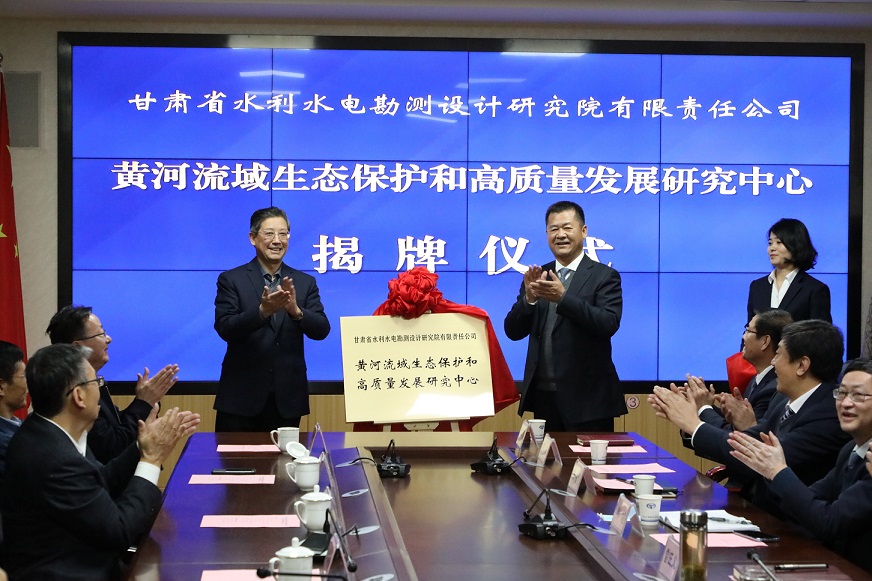 �ƺ�������̬�����������͸����������о�����<br/>��ˮ�����Ժ���ƽ���