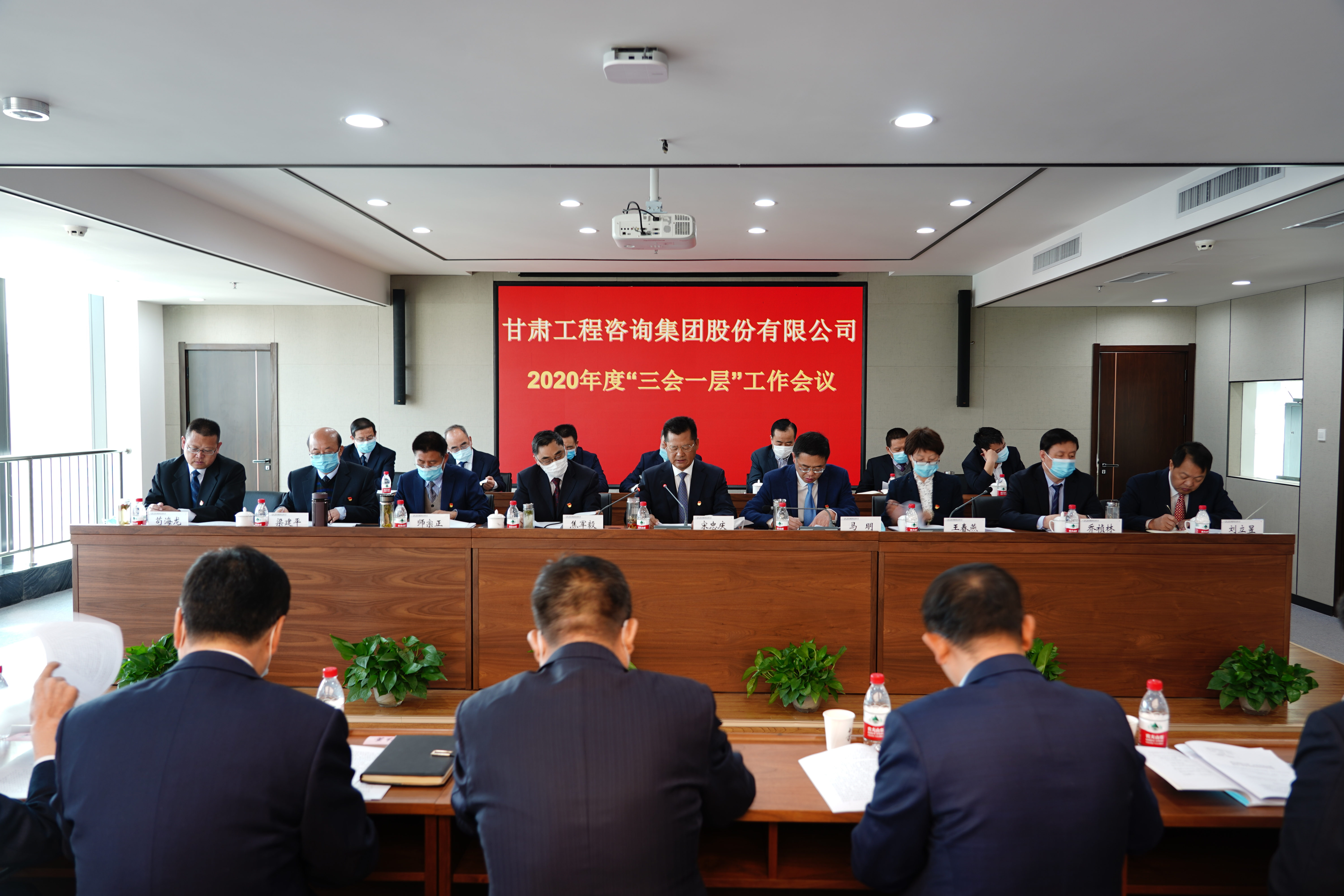 ����yl6776�������ż����ٿ�2020��<br/>������һ�㡱�����